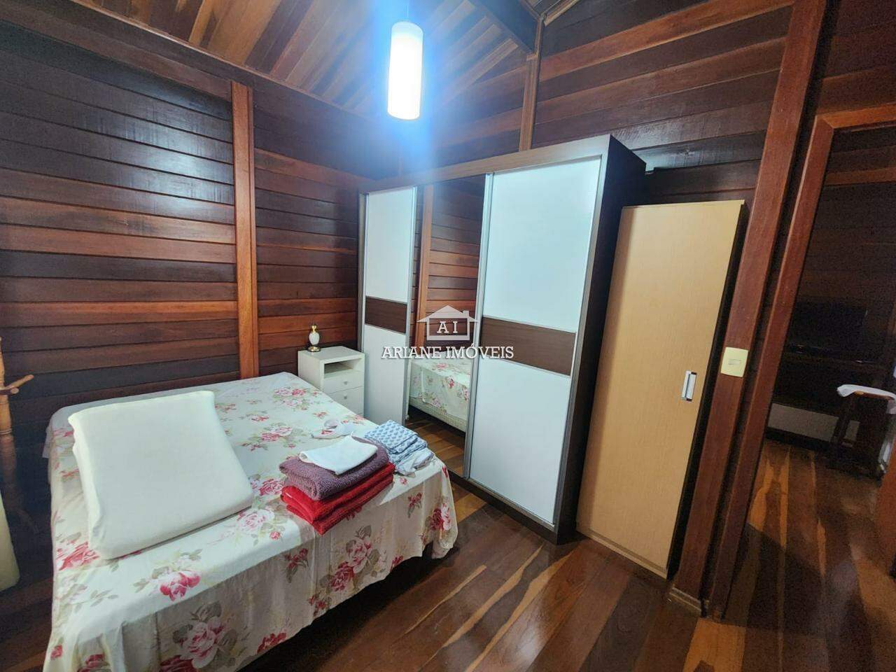 Casa de Condomínio à venda com 5 quartos, 240m² - Foto 9