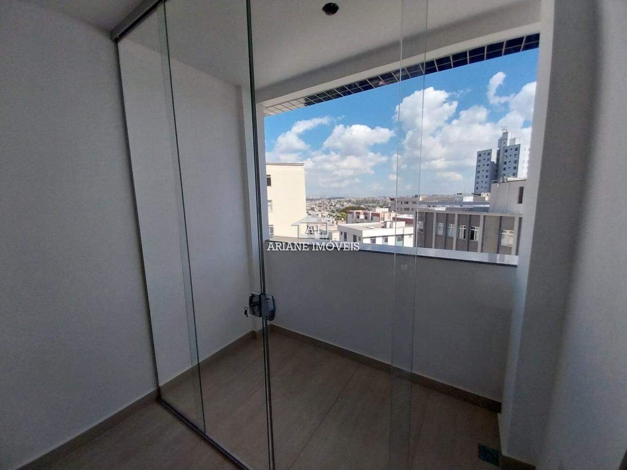 Apartamento à venda com 3 quartos, 80m² - Foto 4