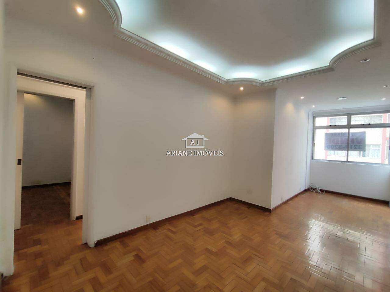 Apartamento à venda com 3 quartos, 100m² - Foto 1