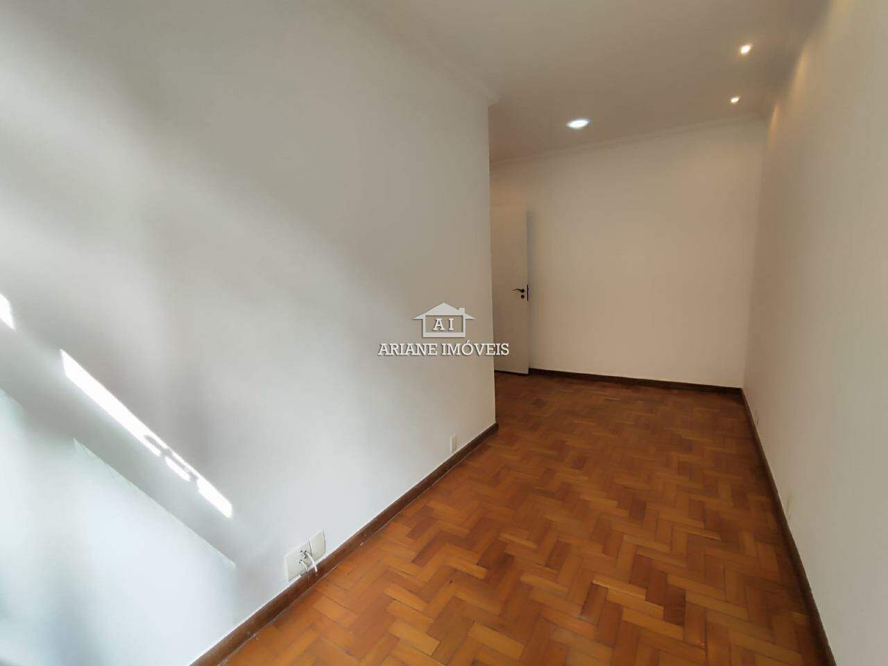 Apartamento à venda com 3 quartos, 100m² - Foto 5