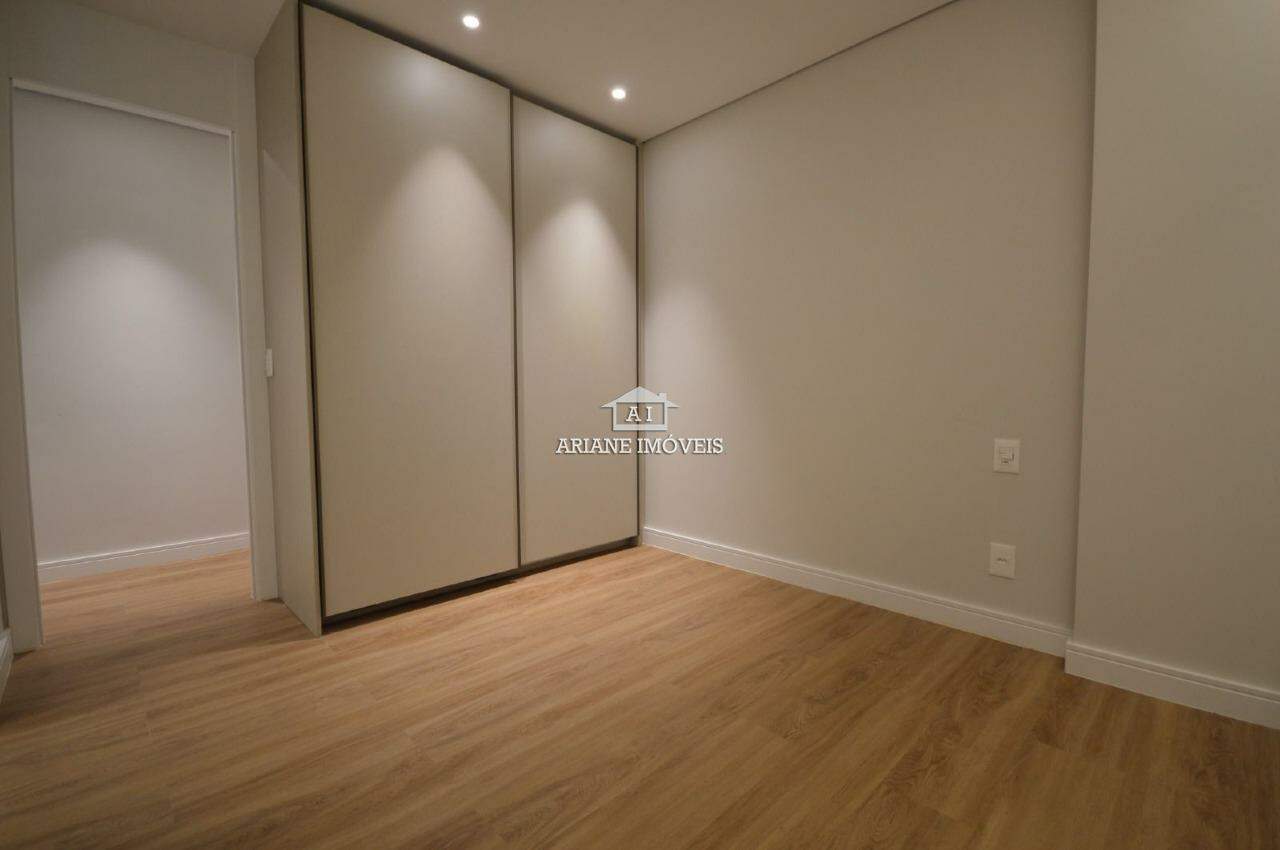 Apartamento à venda com 3 quartos, 137m² - Foto 10