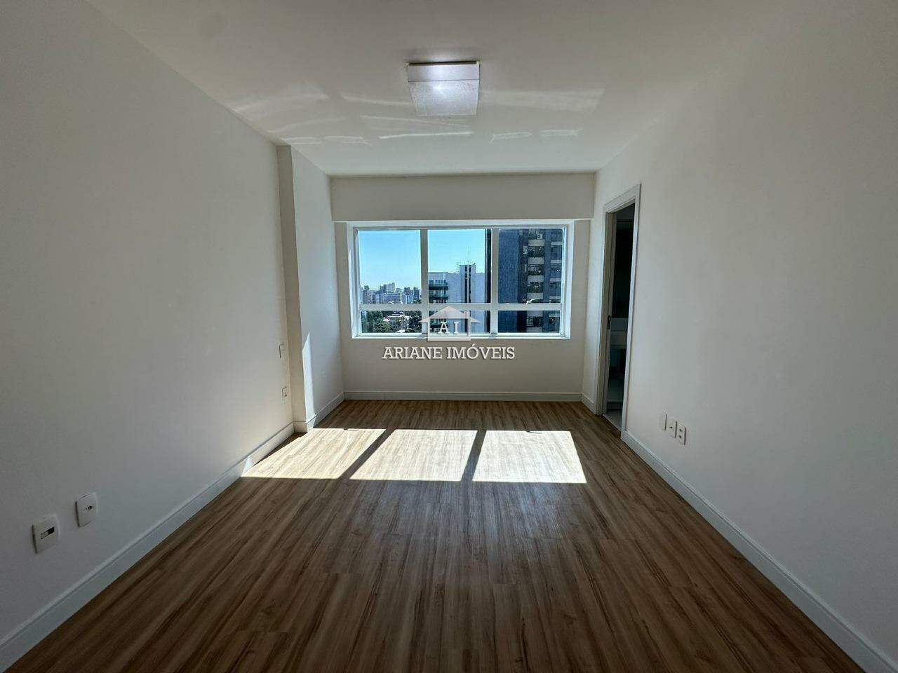 Apartamento para alugar com 2 quartos, 72m² - Foto 2
