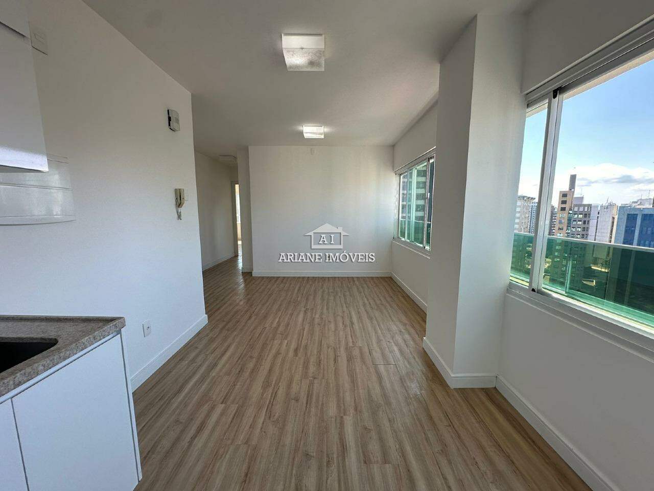 Apartamento para alugar com 2 quartos, 72m² - Foto 4