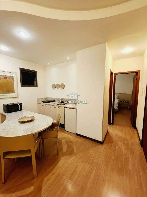 Apartamento à venda com 1 quarto, 45m² - Foto 3