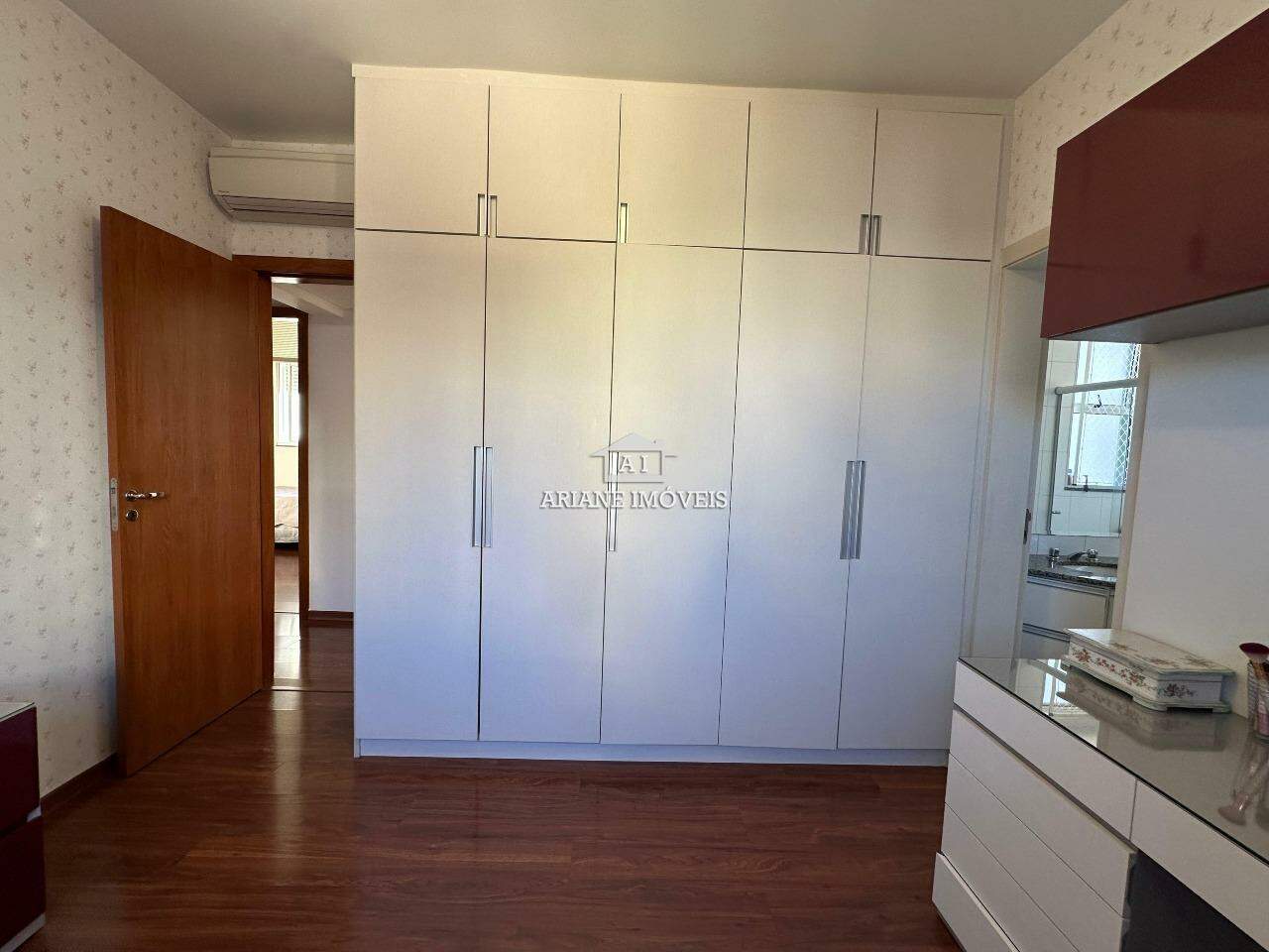 Apartamento à venda com 4 quartos, 157m² - Foto 15