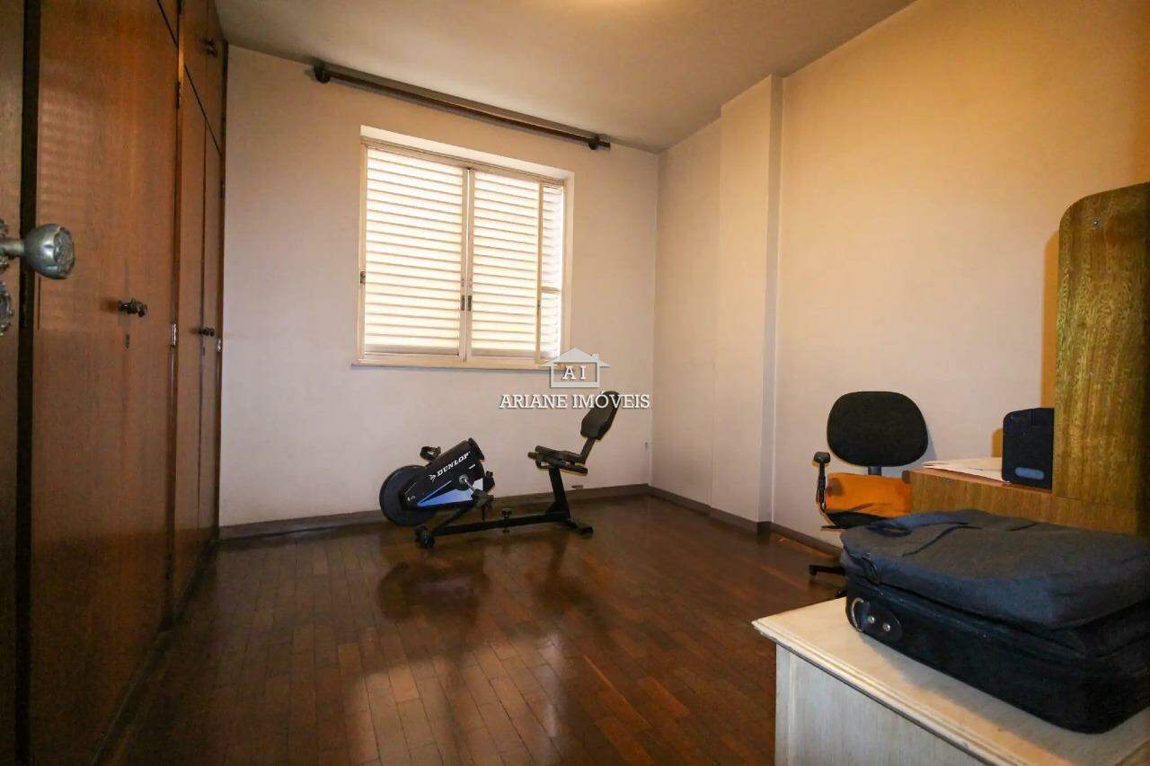 Apartamento à venda com 5 quartos, 205m² - Foto 23