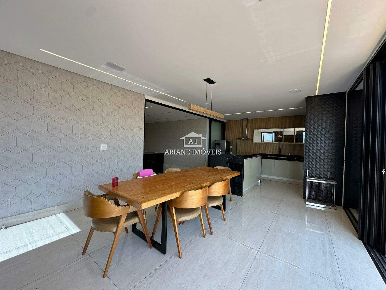 Casa de Condomínio à venda com 3 quartos, 260m² - Foto 3