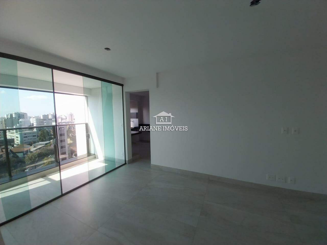 Apartamento à venda com 2 quartos, 67m² - Foto 2