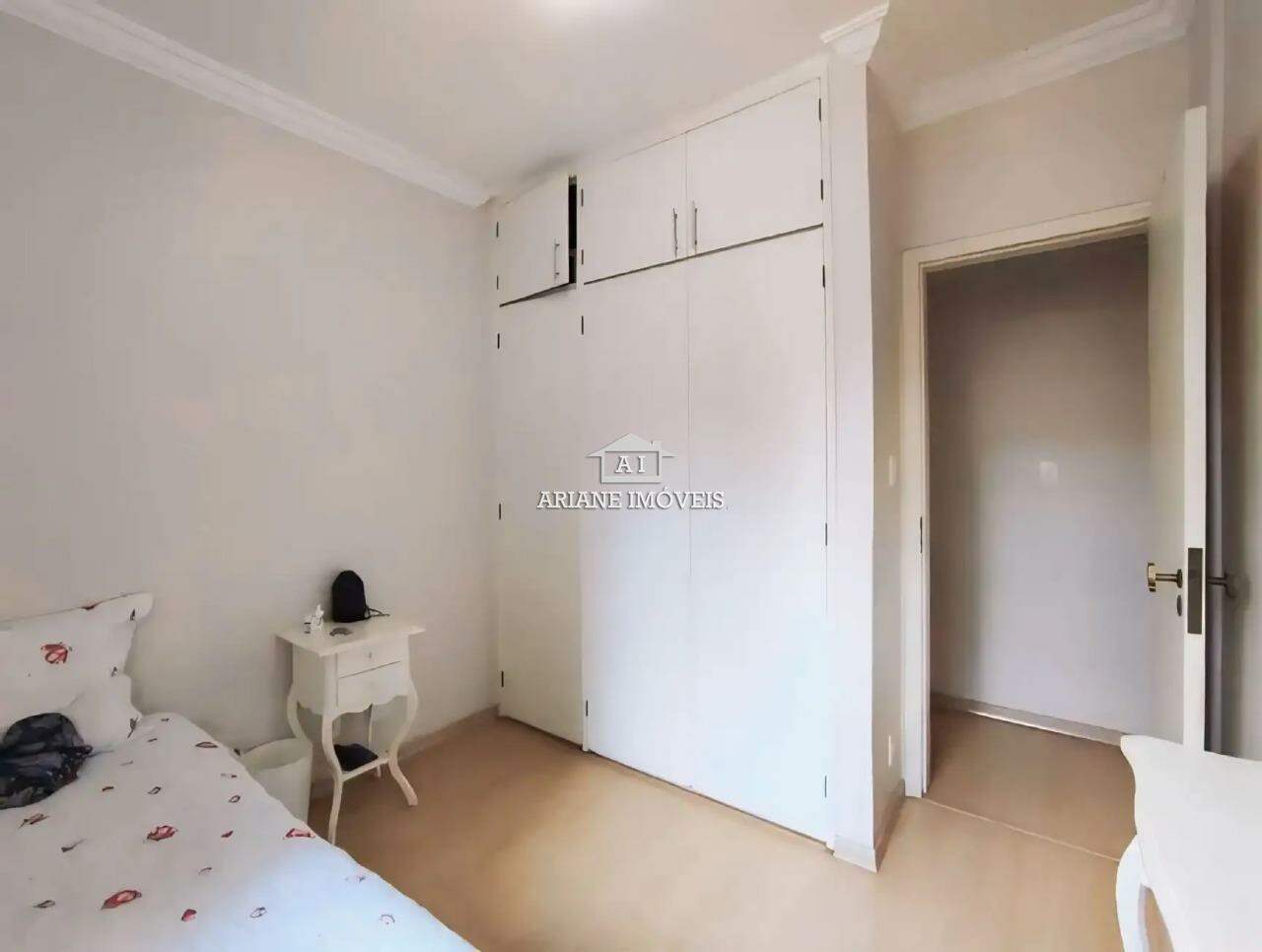 Apartamento à venda com 4 quartos, 140m² - Foto 13