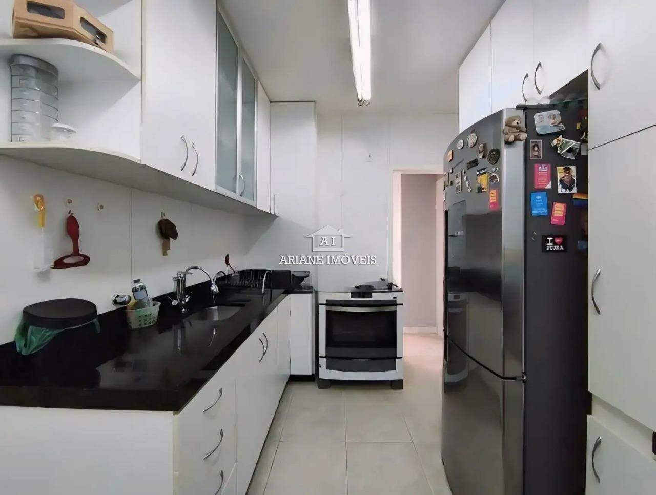 Apartamento à venda com 4 quartos, 140m² - Foto 14