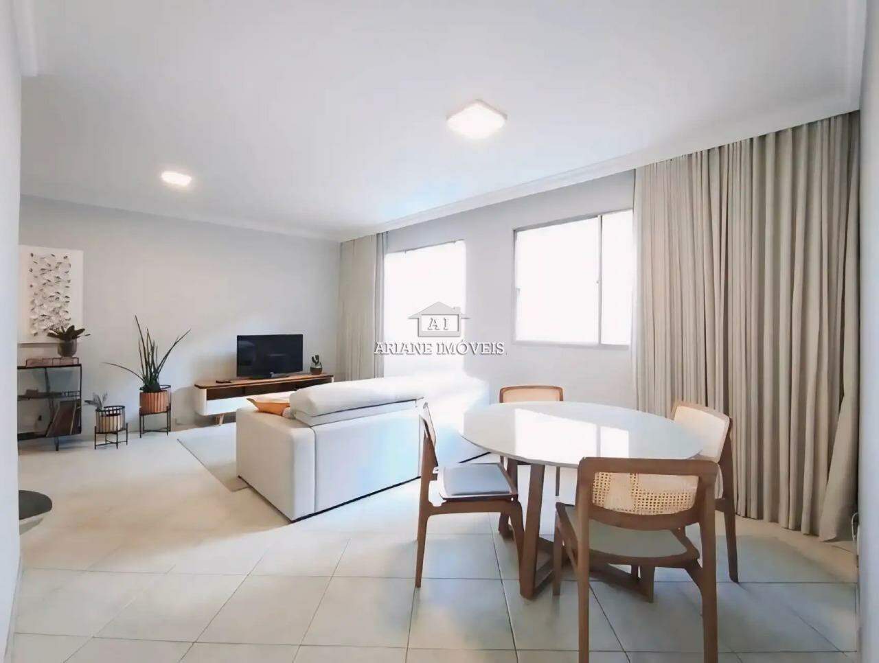 Apartamento à venda com 4 quartos, 140m² - Foto 1