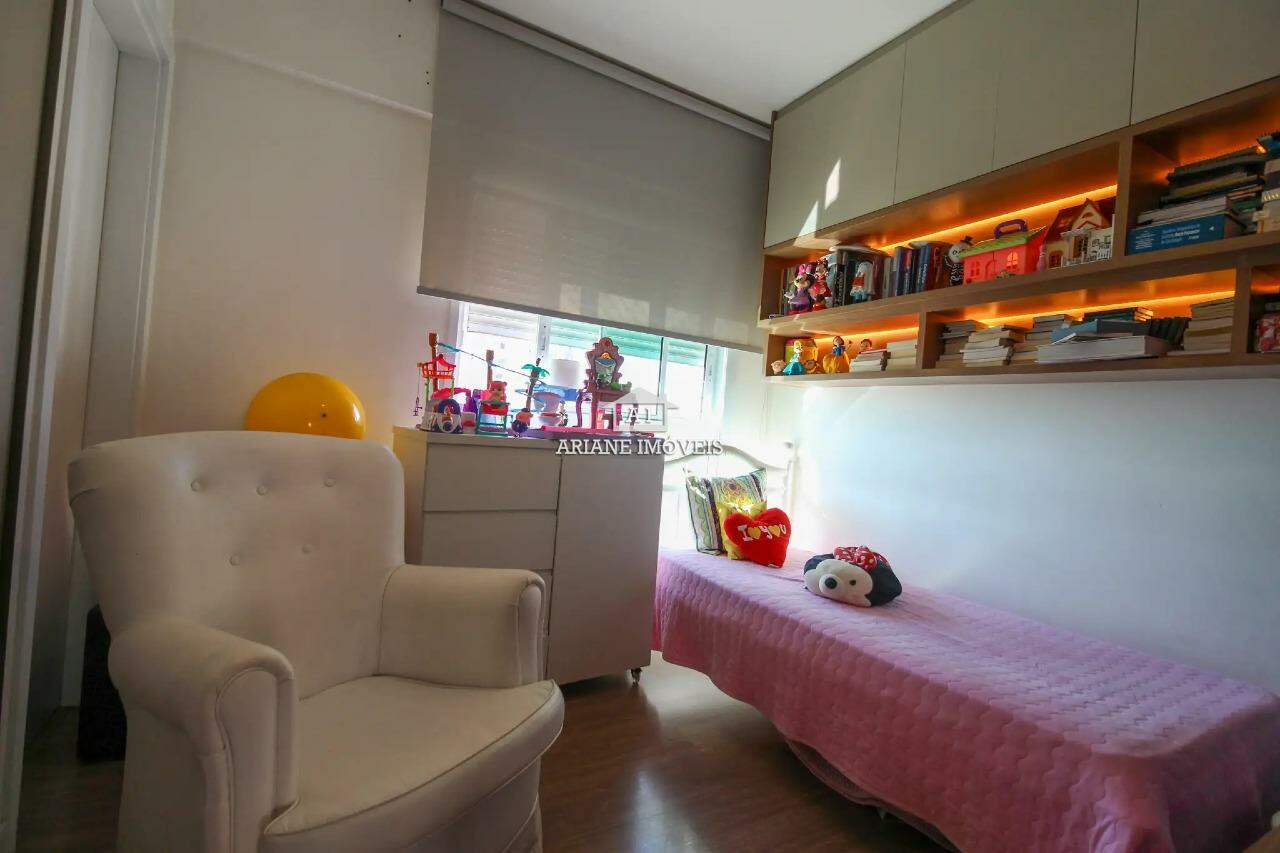 Apartamento à venda com 4 quartos, 142m² - Foto 18