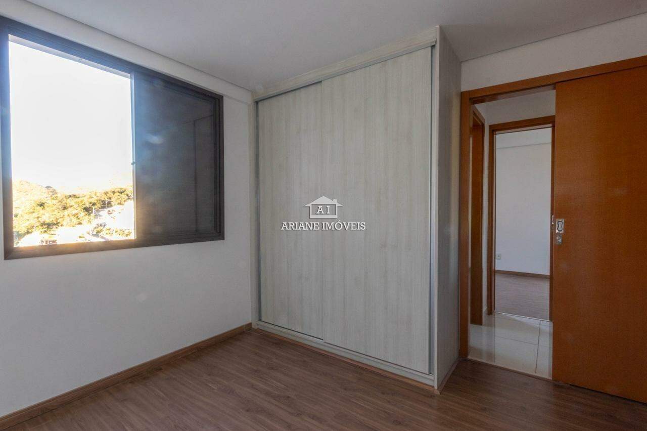 Apartamento para alugar com 4 quartos, 174m² - Foto 13