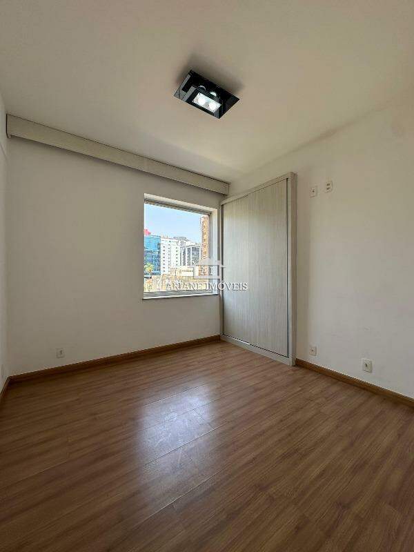 Apartamento à venda com 4 quartos, 135m² - Foto 8