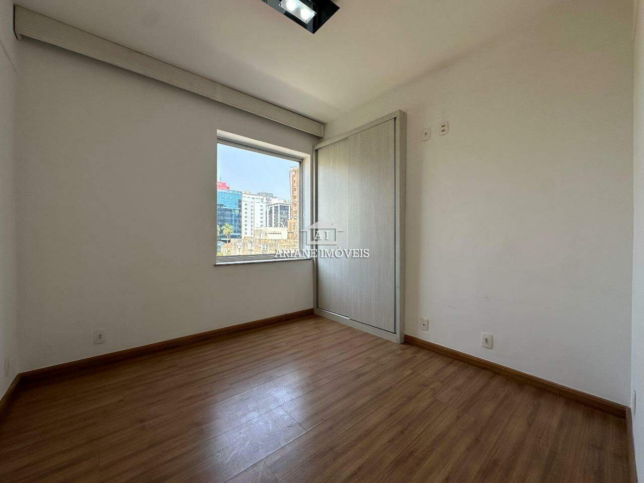 Apartamento à venda com 4 quartos, 135m² - Foto 7