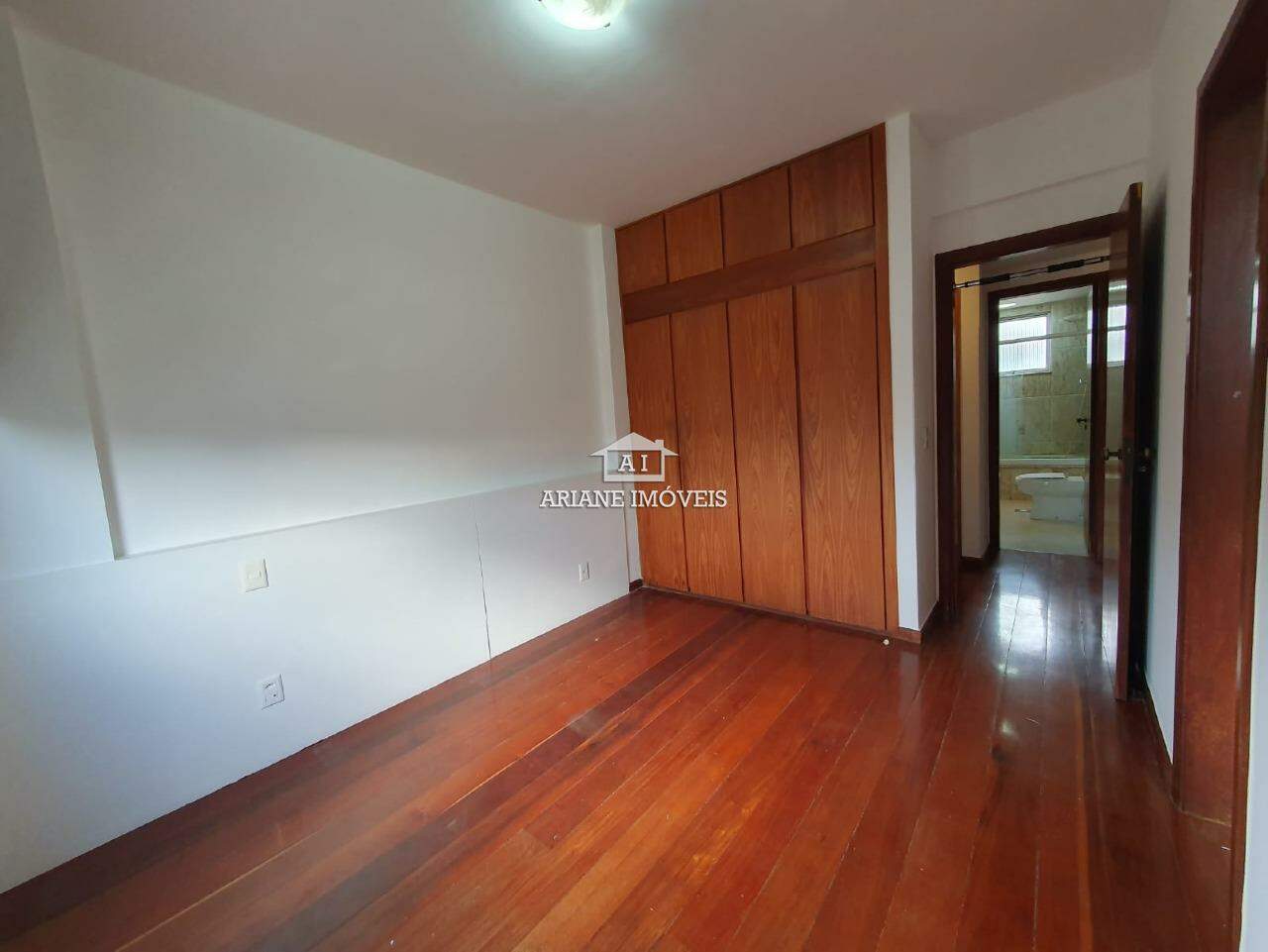 Apartamento à venda com 4 quartos, 205m² - Foto 13