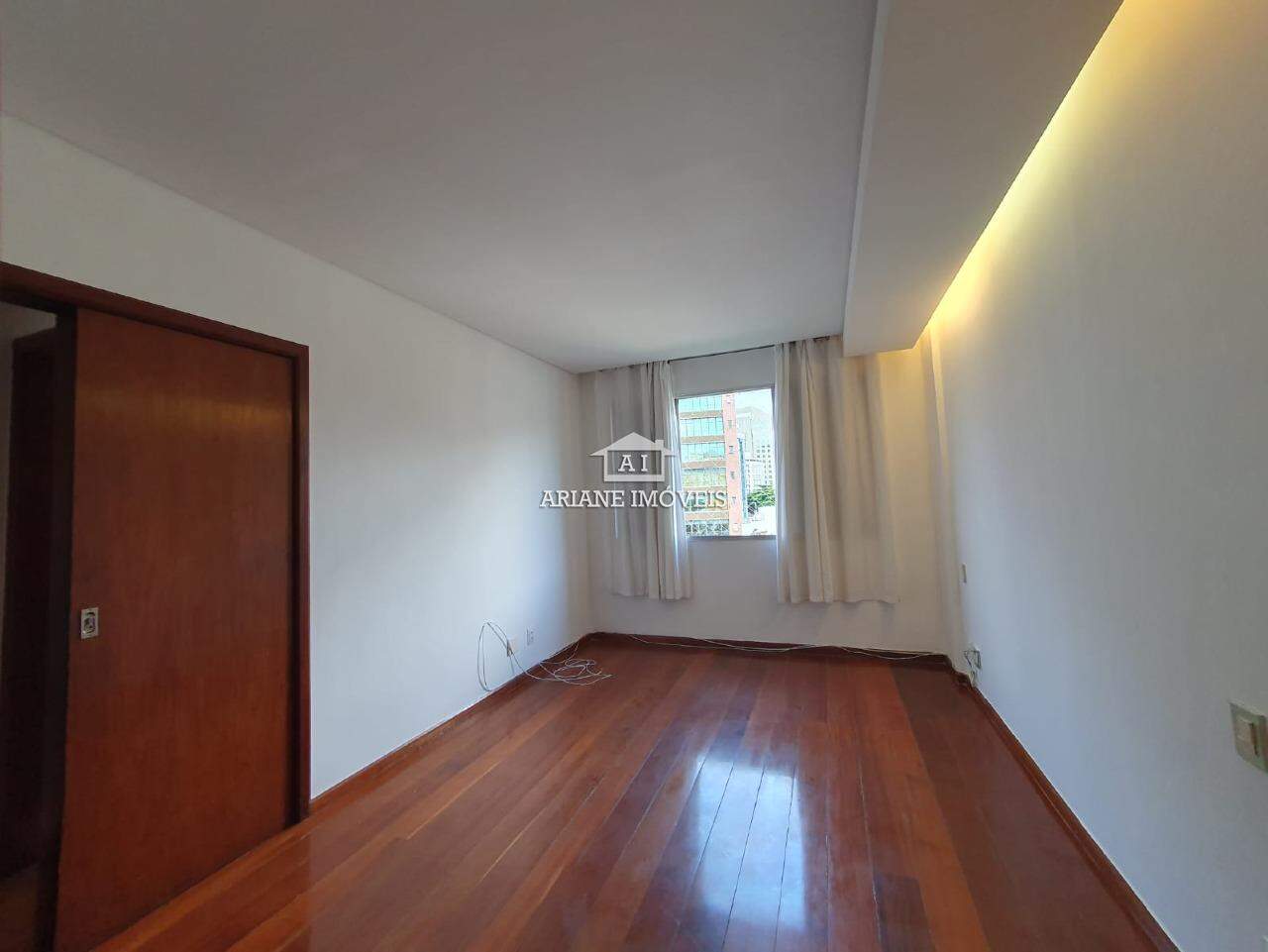 Apartamento à venda com 4 quartos, 205m² - Foto 15