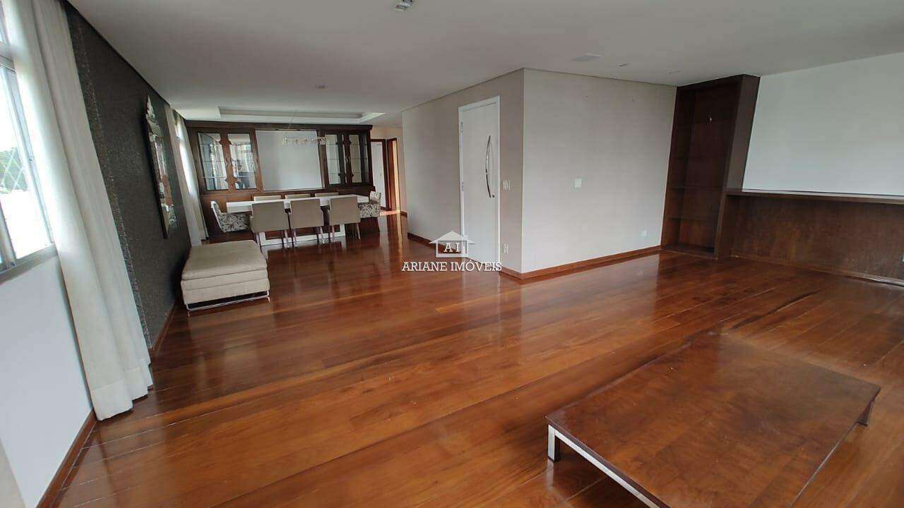 Apartamento à venda com 4 quartos, 205m² - Foto 5