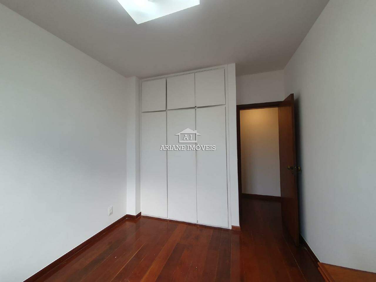 Apartamento à venda com 4 quartos, 205m² - Foto 10