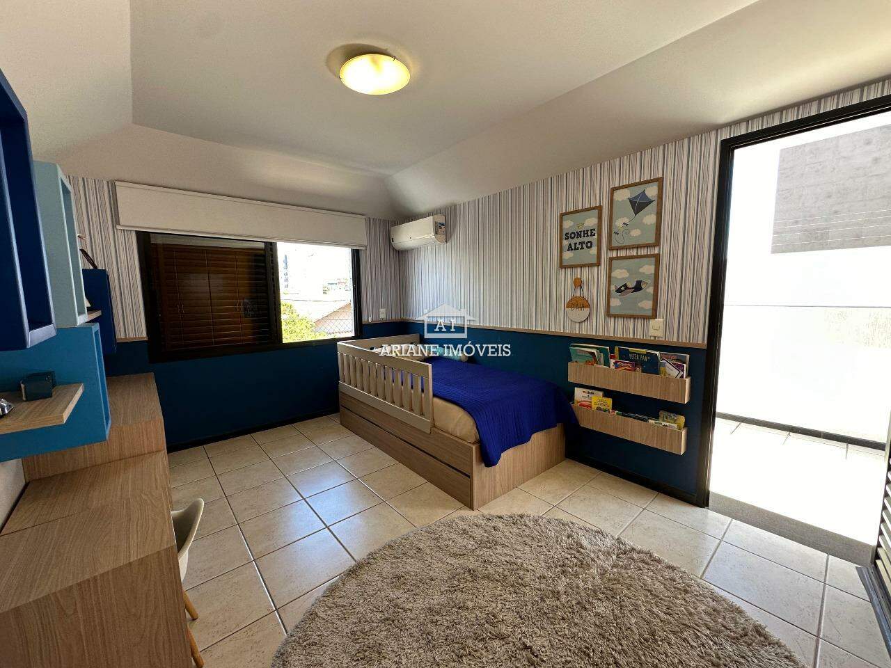 Casa à venda com 3 quartos, 300m² - Foto 15