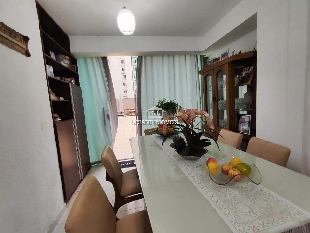 Apartamento à venda com 2 quartos, 66m² - Foto 3