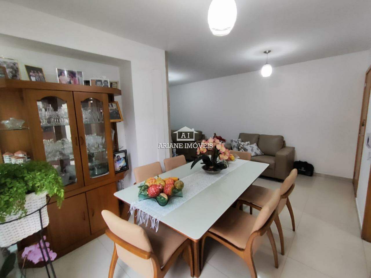 Apartamento à venda com 2 quartos, 66m² - Foto 2