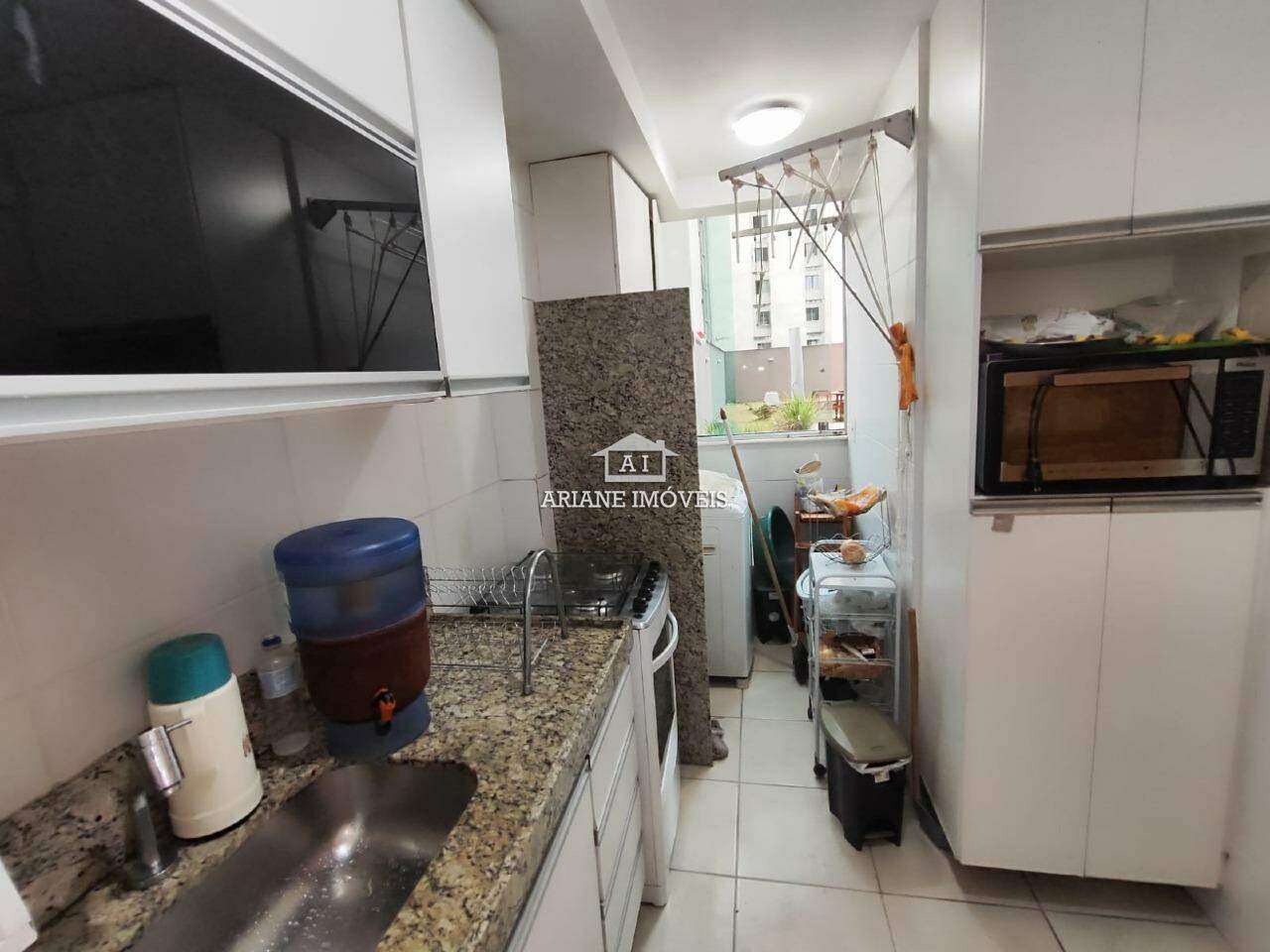 Apartamento à venda com 2 quartos, 66m² - Foto 4