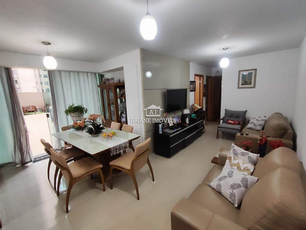 Apartamento à venda com 2 quartos, 66m² - Foto 1