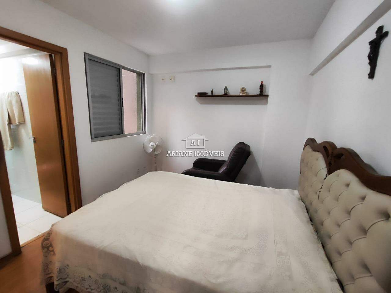 Apartamento à venda com 2 quartos, 66m² - Foto 13