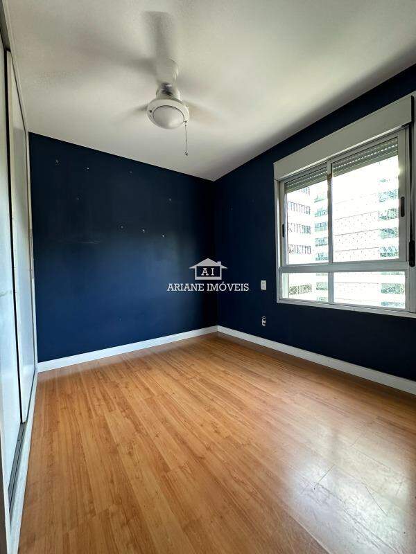 Apartamento à venda com 2 quartos, 60m² - Foto 2