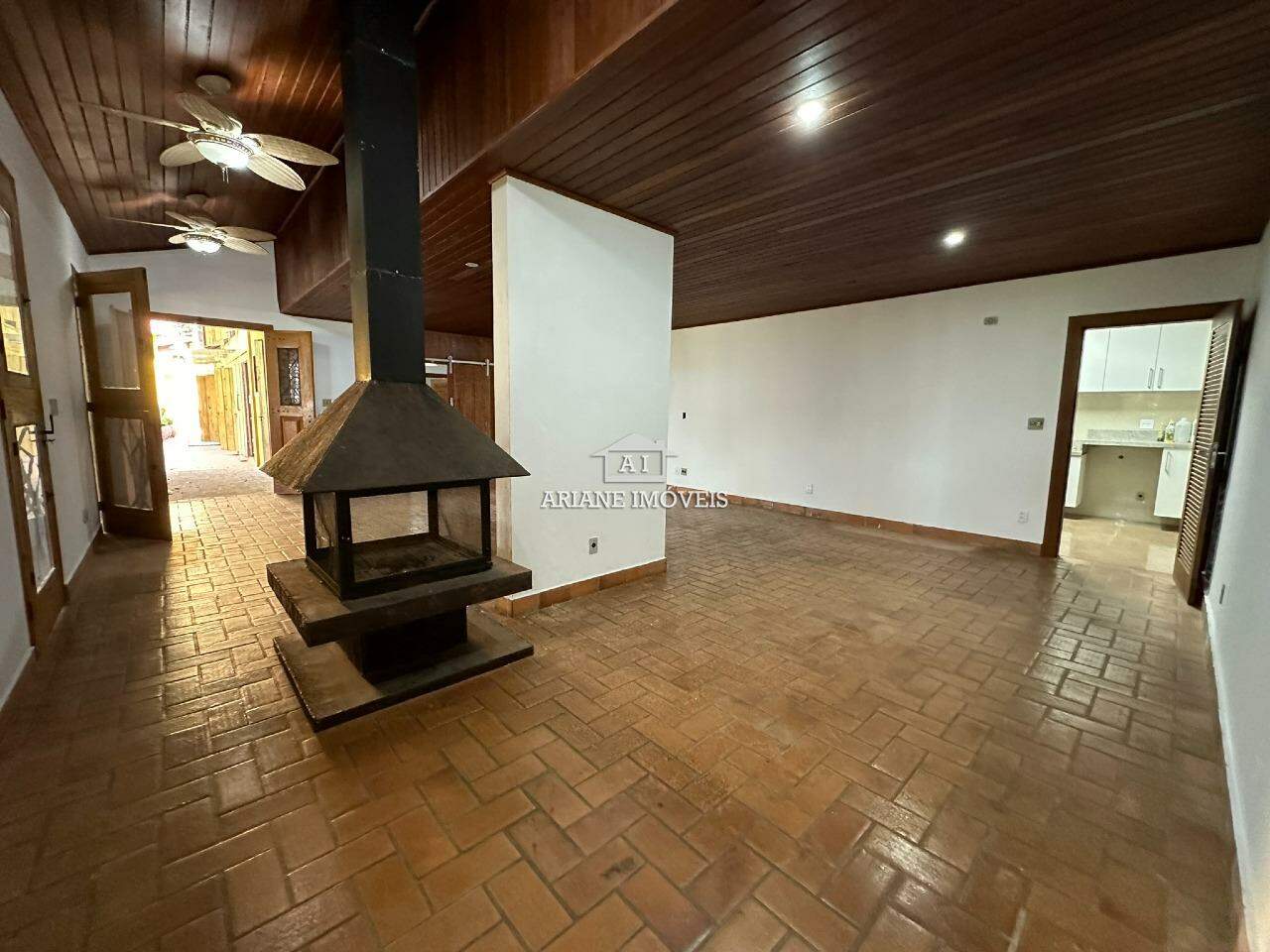 Casa de Condomínio à venda com 4 quartos, 550m² - Foto 15