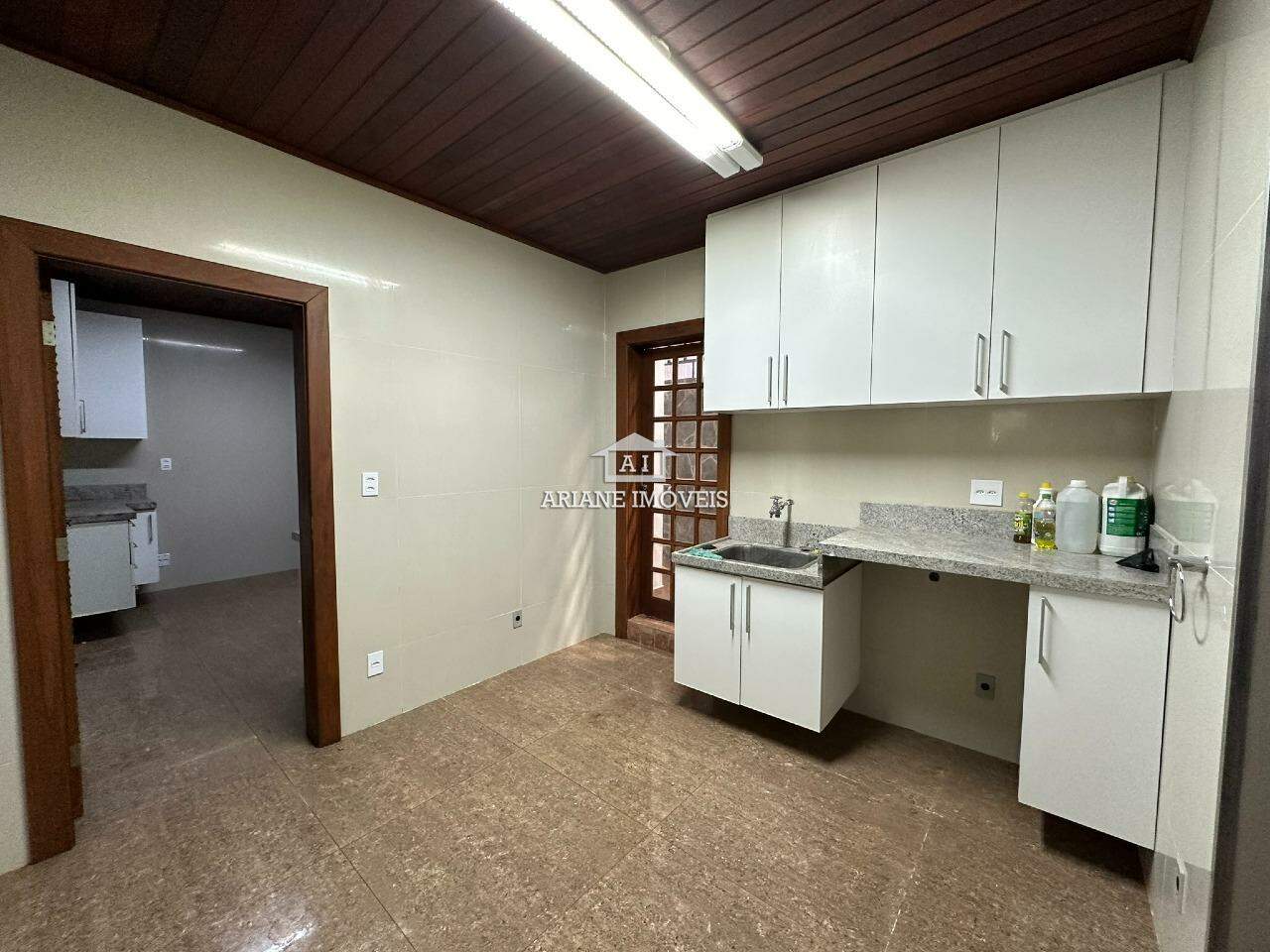 Casa de Condomínio à venda com 4 quartos, 550m² - Foto 19