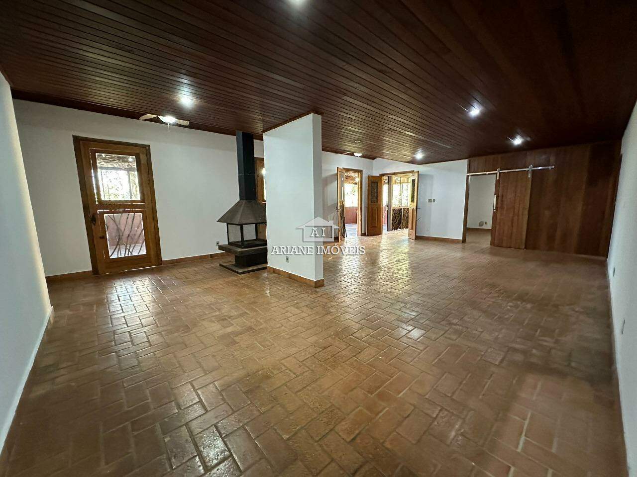 Casa de Condomínio à venda com 4 quartos, 550m² - Foto 8