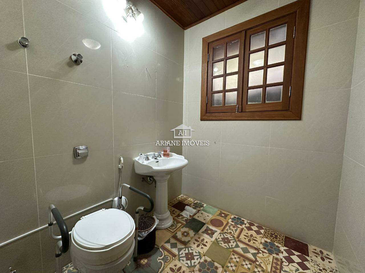 Casa de Condomínio à venda com 4 quartos, 550m² - Foto 25