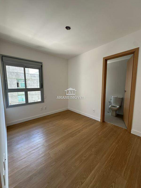 Apartamento à venda com 2 quartos, 67m² - Foto 2