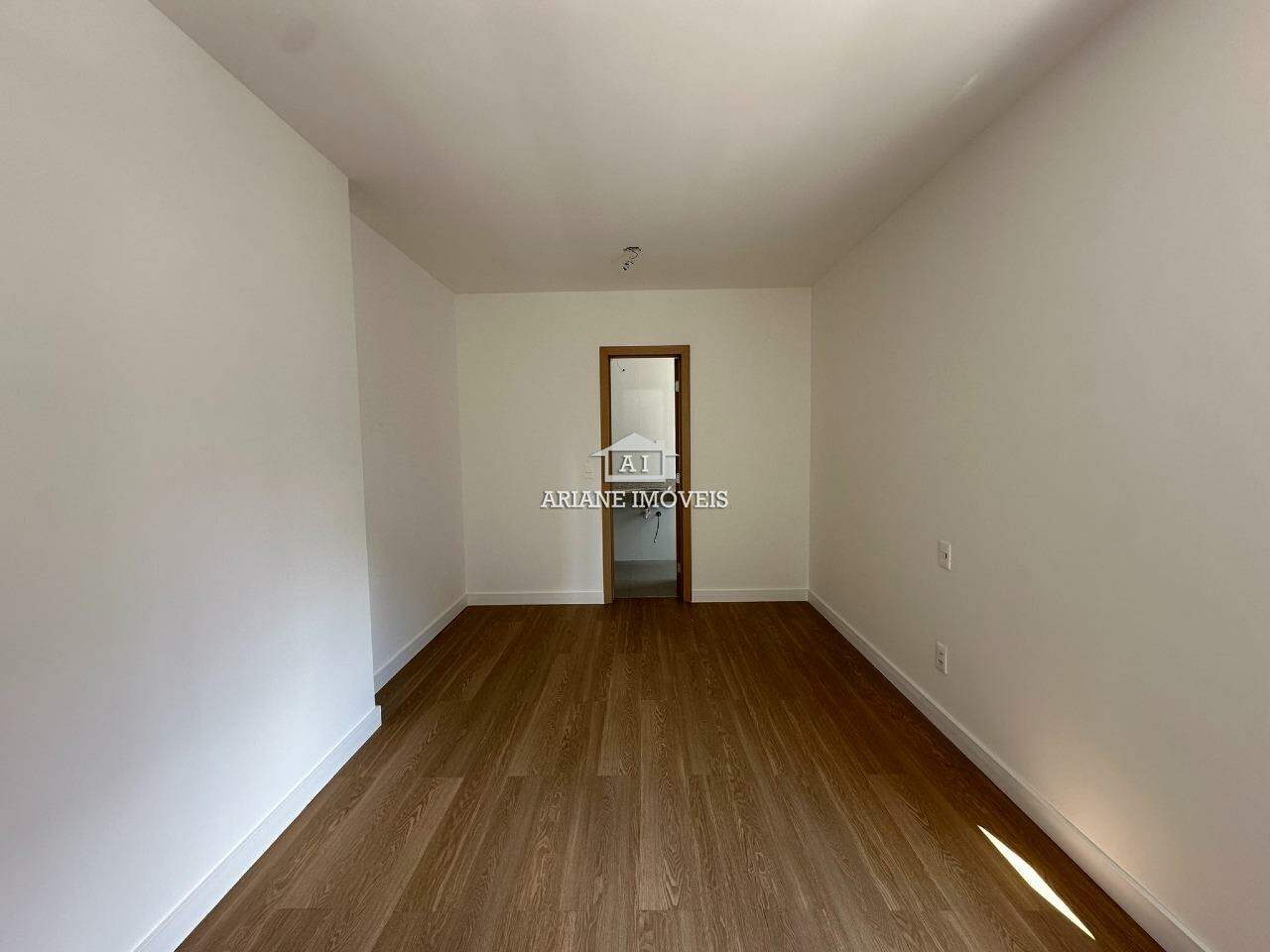 Apartamento à venda com 2 quartos, 67m² - Foto 5