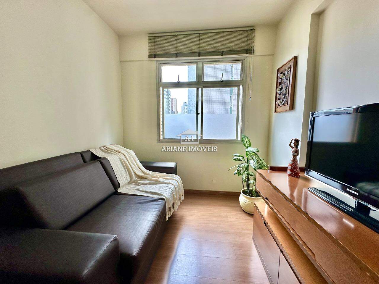 Apartamento à venda com 2 quartos, 82m² - Foto 5