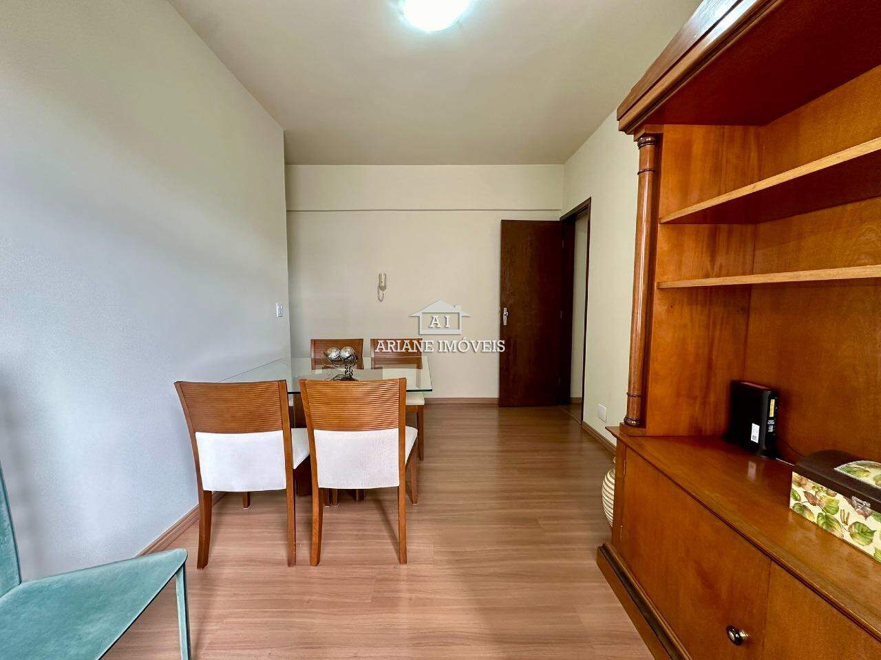 Apartamento à venda com 2 quartos, 82m² - Foto 3