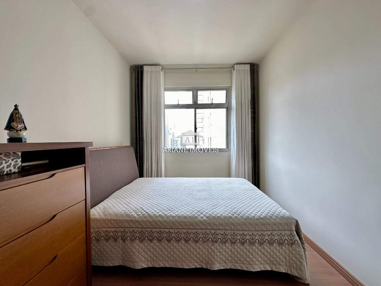 Apartamento à venda com 2 quartos, 82m² - Foto 11