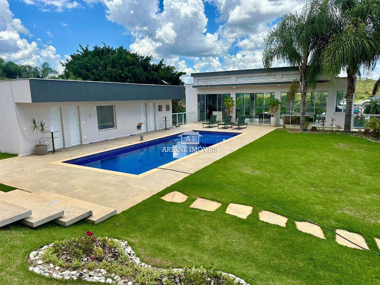 Casa de Condomínio à venda com 4 quartos, 980m² - Foto 3