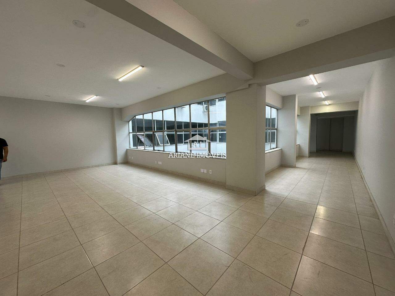 Loja-Salão à venda, 326m² - Foto 1