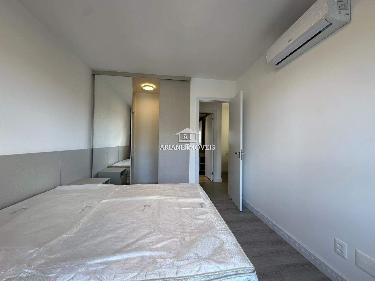 Apartamento para alugar com 1 quarto, 55m² - Foto 8