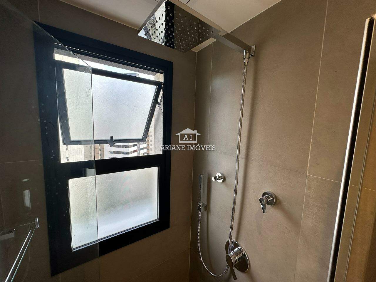Apartamento para alugar com 1 quarto, 55m² - Foto 11