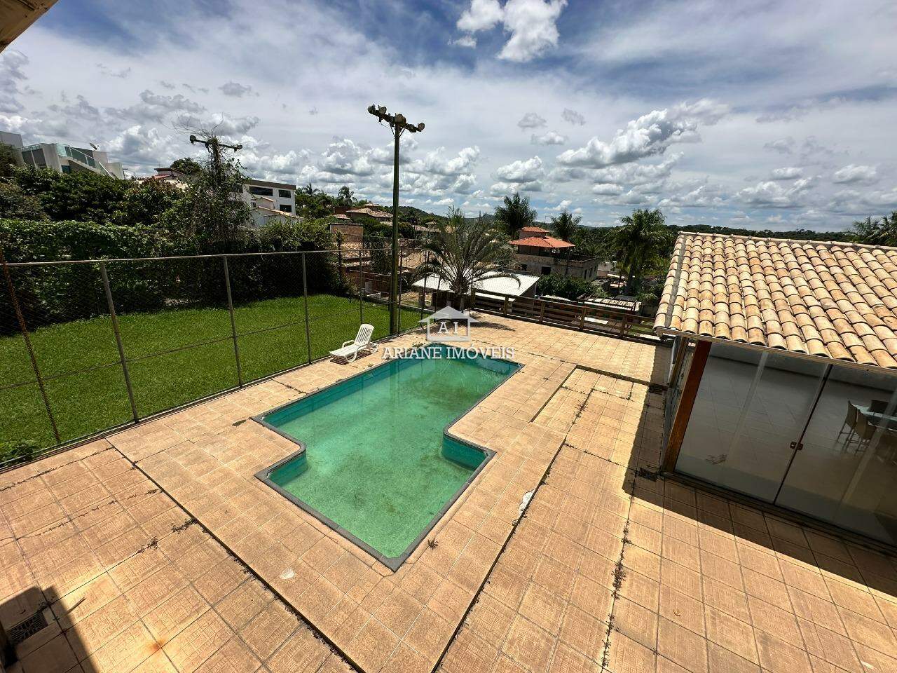 Casa de Condomínio à venda com 5 quartos, 300m² - Foto 3