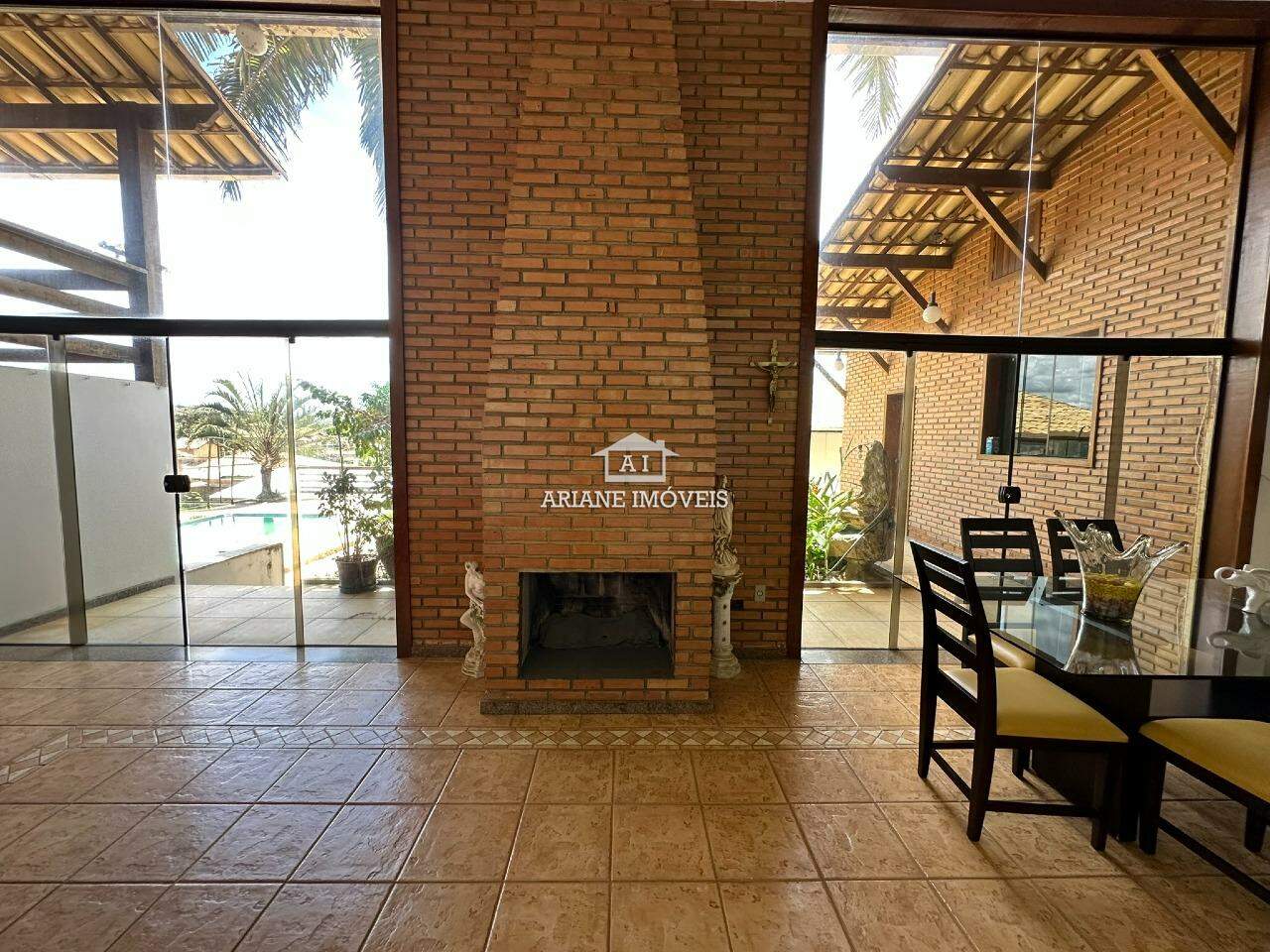 Casa de Condomínio à venda com 5 quartos, 300m² - Foto 9