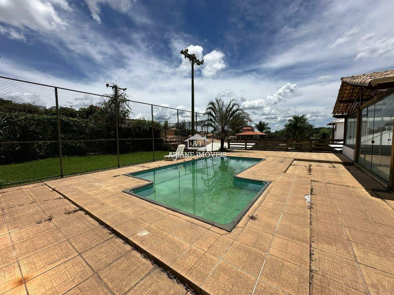 Casa de Condomínio à venda com 5 quartos, 300m² - Foto 4