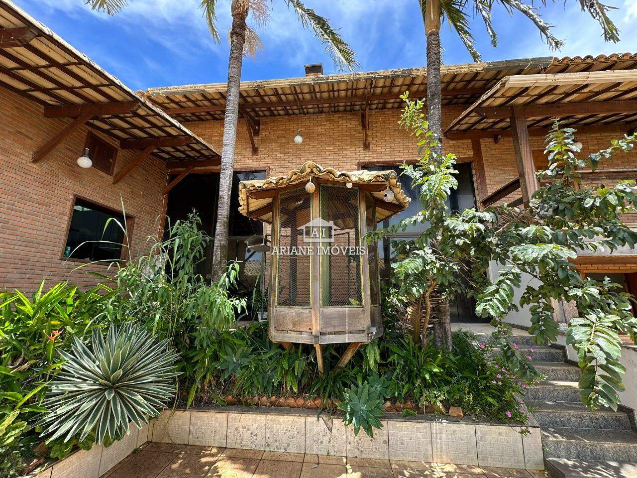 Casa de Condomínio à venda com 5 quartos, 300m² - Foto 5
