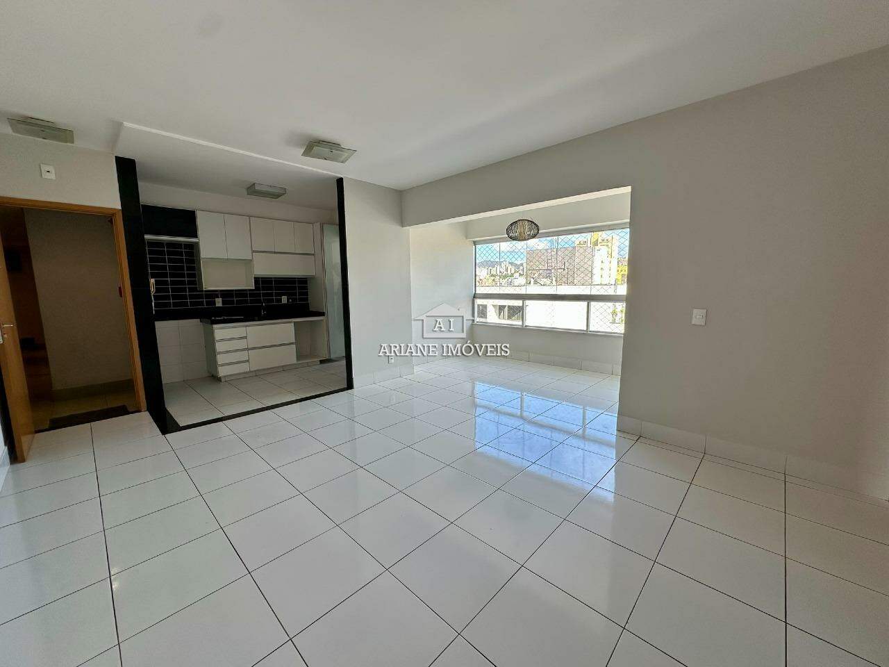 Apartamento à venda com 3 quartos, 85m² - Foto 2