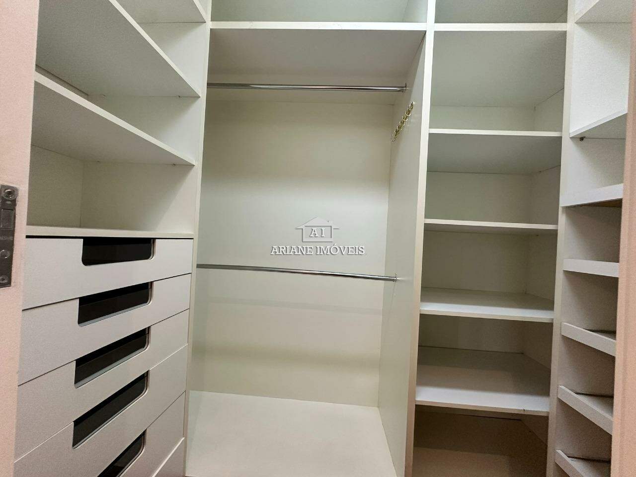 Apartamento à venda com 3 quartos, 118m² - Foto 12