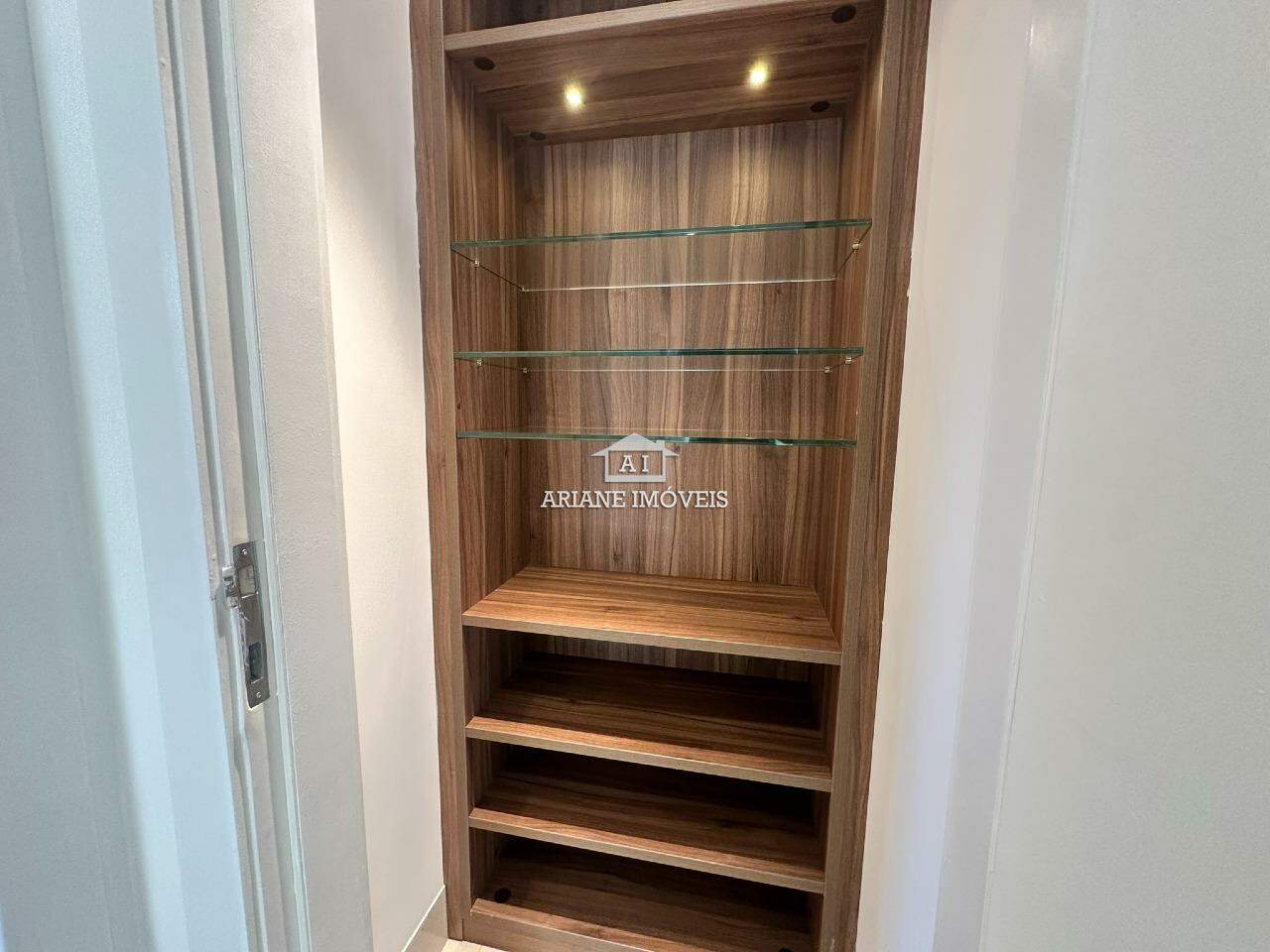 Apartamento à venda com 3 quartos, 118m² - Foto 4